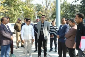 पर्यावरण संरक्षण को बढ़ावा देने वाला प्रोजेक्ट, डीएम प्रवीण बंसल ने तय मानकों के अनुरूप कार्य कराने के निर्देश